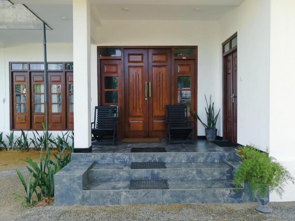 Hotel The Tide'S Tale Galle Esterno foto